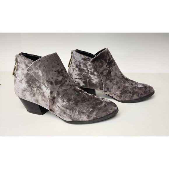 Qupid Women's Velvet Mauve Booties Size US 6 - Picture 5 of 9